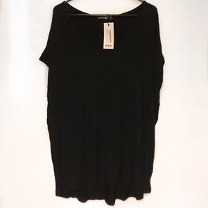 BRAND NEW TALL BOOHOO V NECK